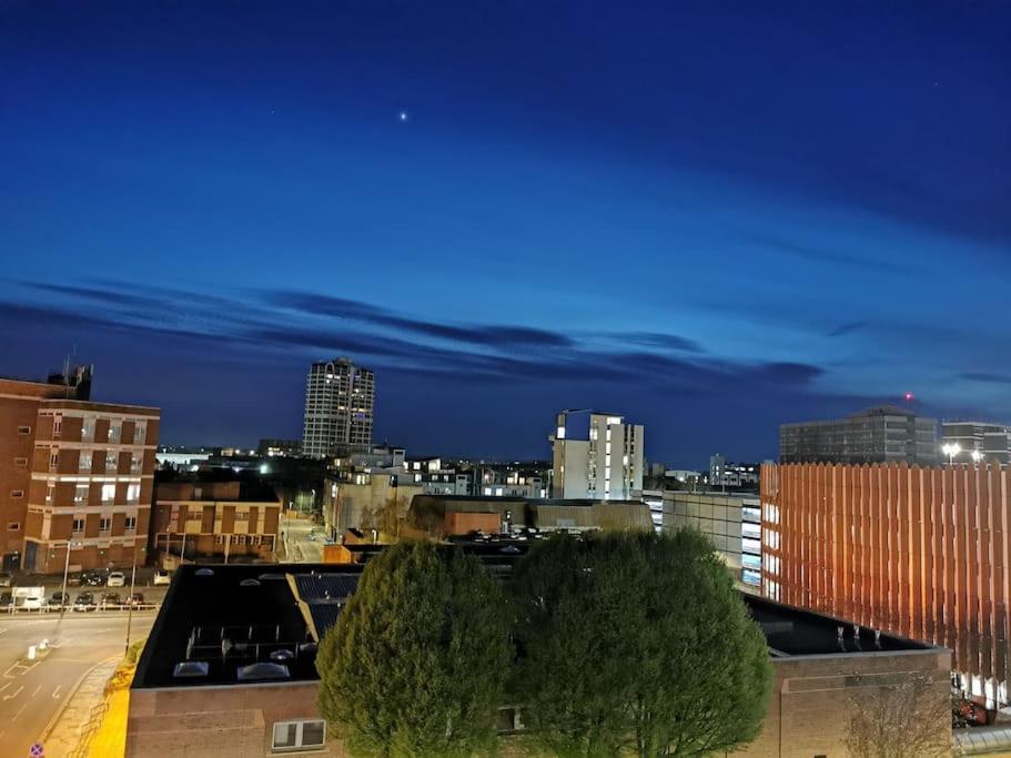 Paramount City View Swindon Exterior photo
