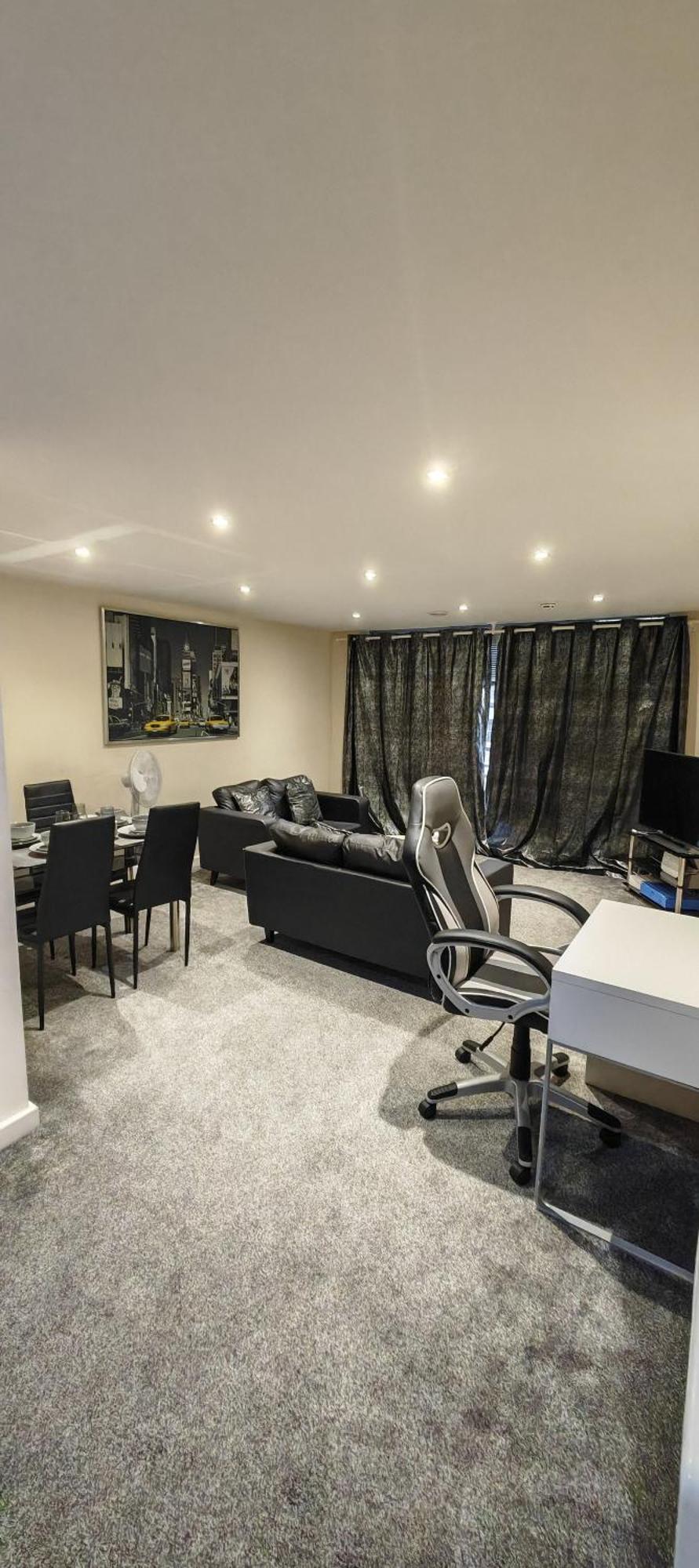Paramount City View Swindon Exterior photo